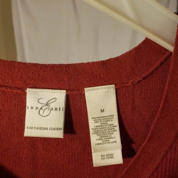 Ladies EMMA JAMES 2 piece Cardigan Sweater set in Burgundy w/Black accent - M - Picture 6 of 7